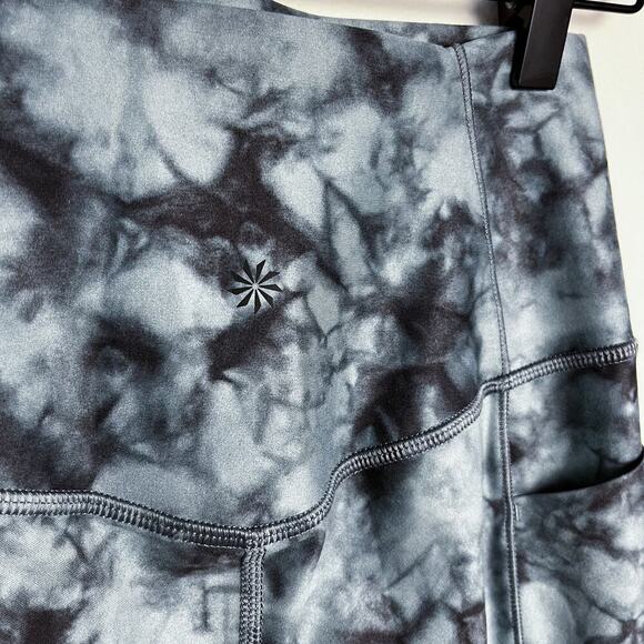 Athleta Salutation Stash Pocket II Printed 7/8 Tight XS Legging Yoga Tie Dye - Picture 7 of 13